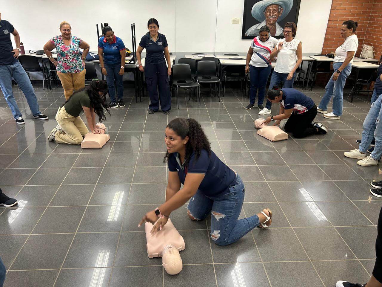 Especialistas de la CCSS capacitan en primeros auxilios a personal de la Sede Regional Chorotega de la UNA 